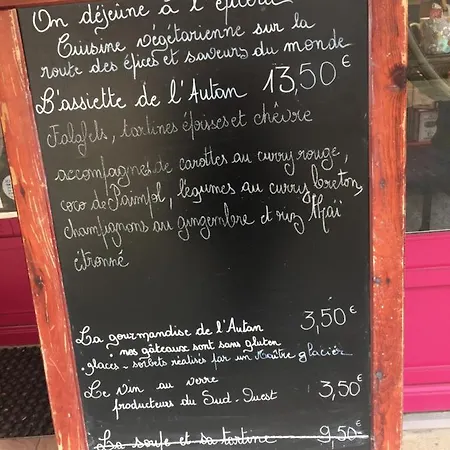 לינה וארוחת בוקר Les Camelias מזמה